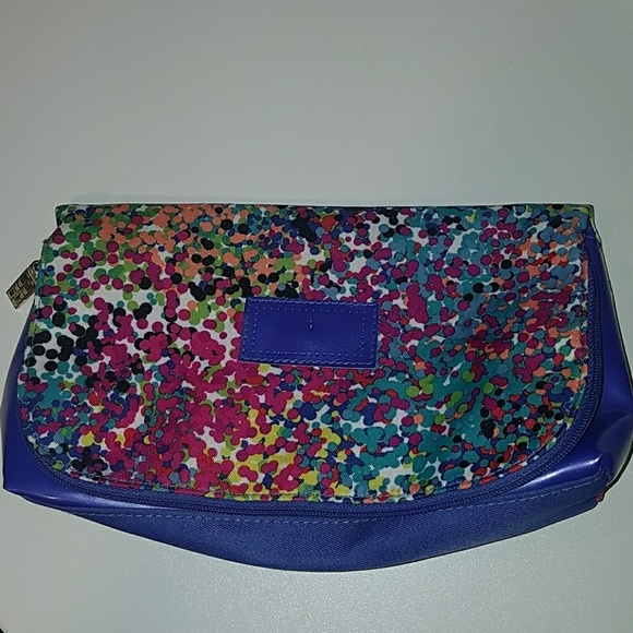 Makeup bag - Picture 1 of 4